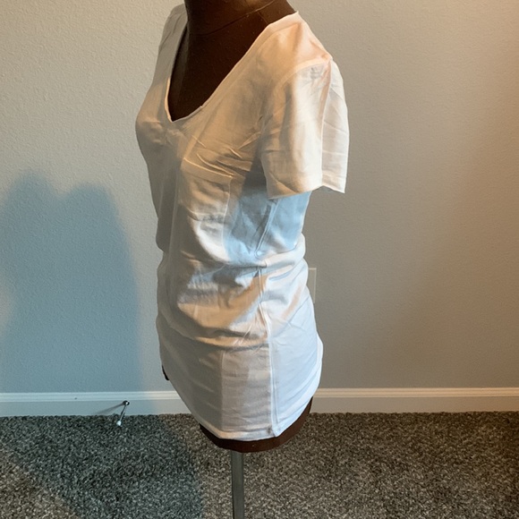 Halogen tee❄️ - Picture 2 of 4